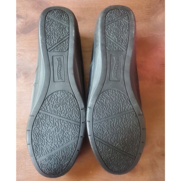 Vintage Mushrooms black quilted flats. 8.5 M New. Never worn. Comfort flats. - Picture 6 of 6